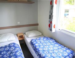 Chambre lits jumeaux mobil home Héol camping Les Embruns Camoël entre Arzal, La Roche Bernard et Pénestin sud Morbihan