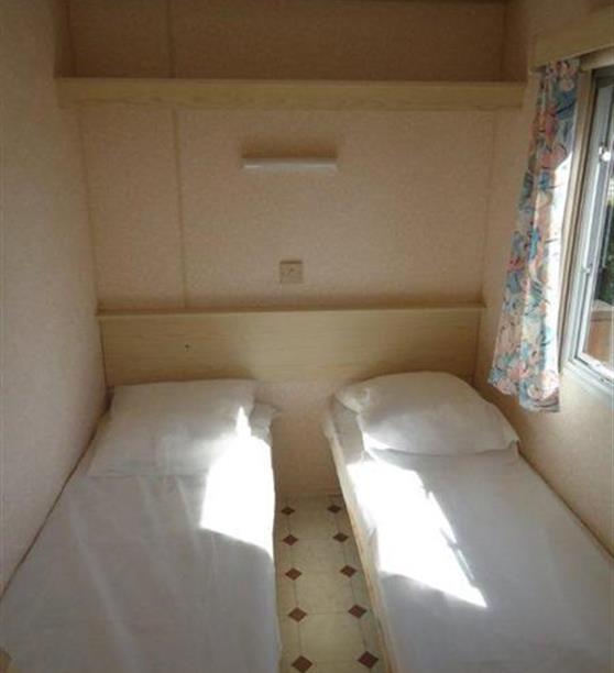 Chambre lits jumeaux mobil home Hoédic camping Les Embruns Camoël entre Arzal, La Roche Bernard et Pénestin sud Morbihan